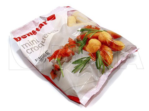 Gefrorene Mini-Kroketten mittels vertikaler Maschine verpackt