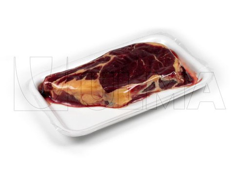Frischfleisch auf Schaumtrays in schalenversiegelter SKIN-Packung.
