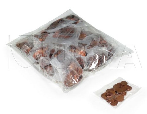 Einzelne Münzen und Beutel in Vertikalverpackung mit LDPE Folie.
