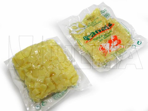 Vakuumverpackung von Kartoffelstucken in Stretchfolie